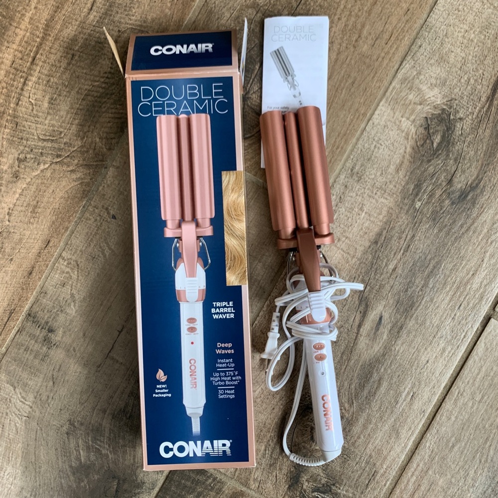 CONAIR triple barrel waver